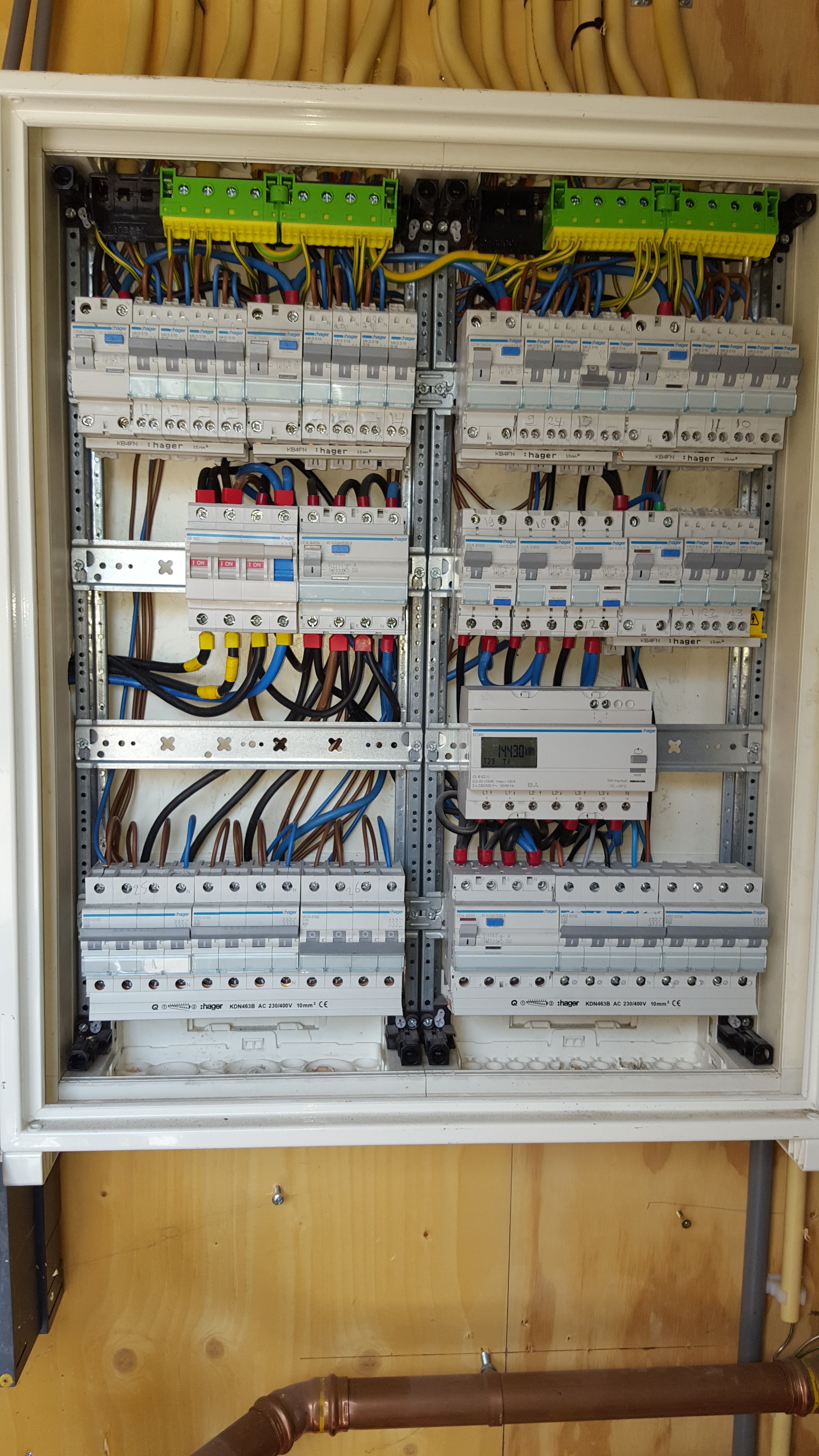Veni Elektrotechniek werkplek